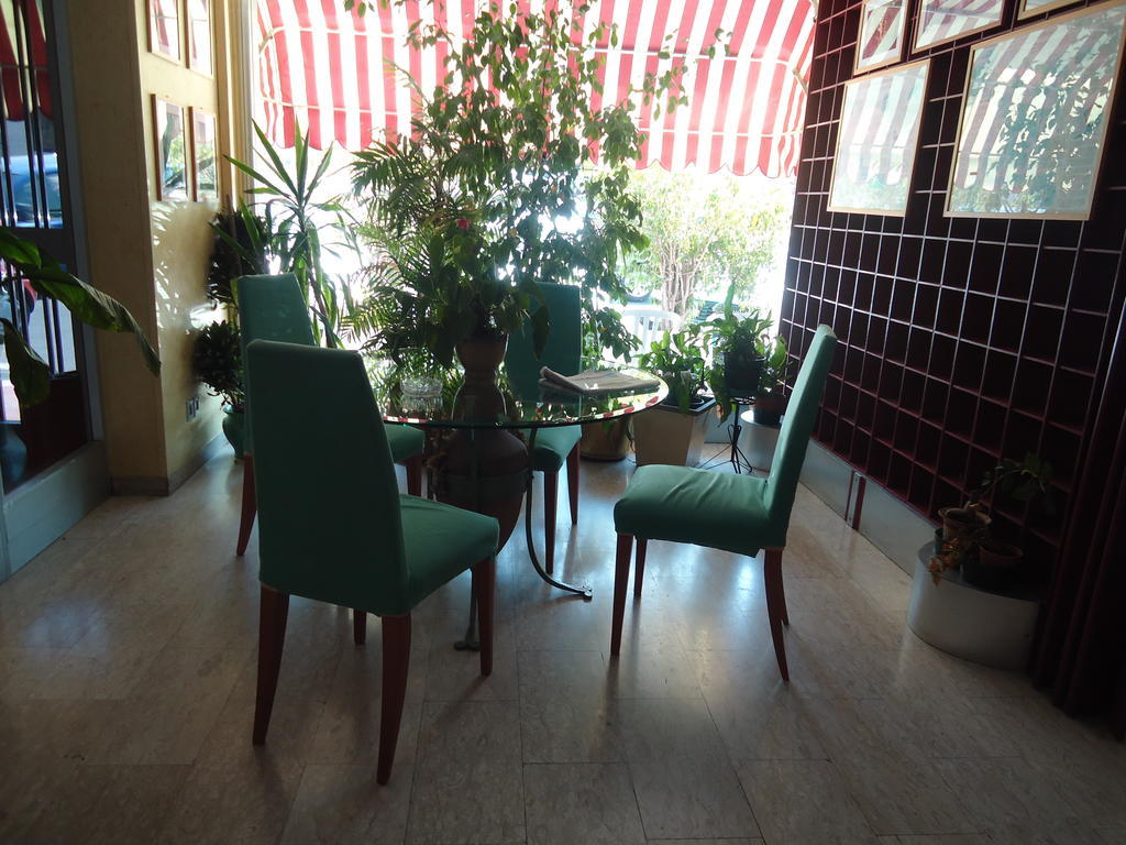 Hotel Ristorante Mommo Polistena Eksteriør bilde