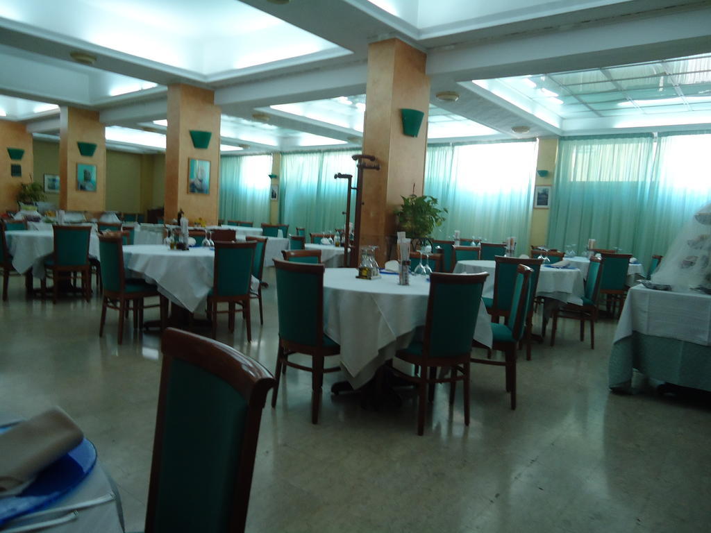 Hotel Ristorante Mommo Polistena Eksteriør bilde