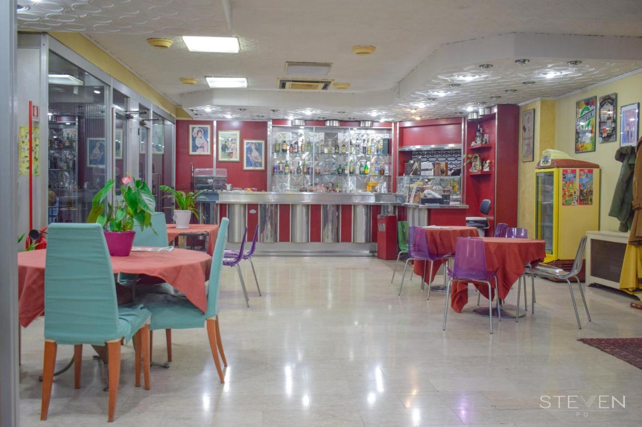 Hotel Ristorante Mommo Polistena Eksteriør bilde